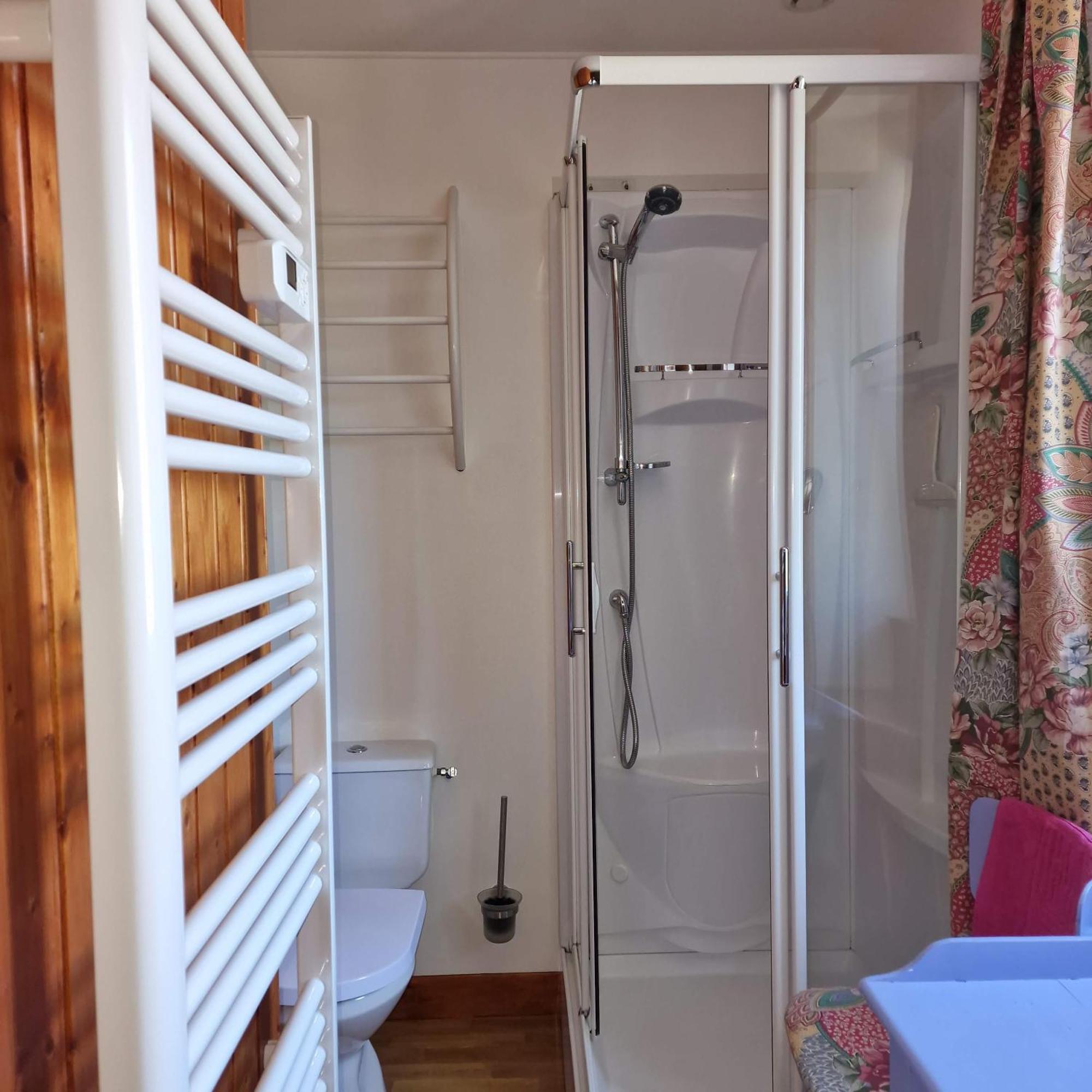 Le Dy En Fleurs Villa Saint-Maurice-en-Cotentin Luaran gambar